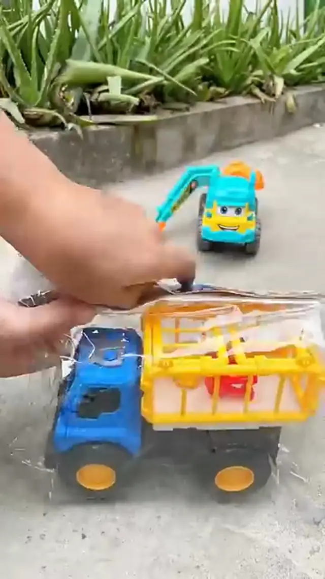 Toy trucks assembly P38, excavator, animal truck #shorts