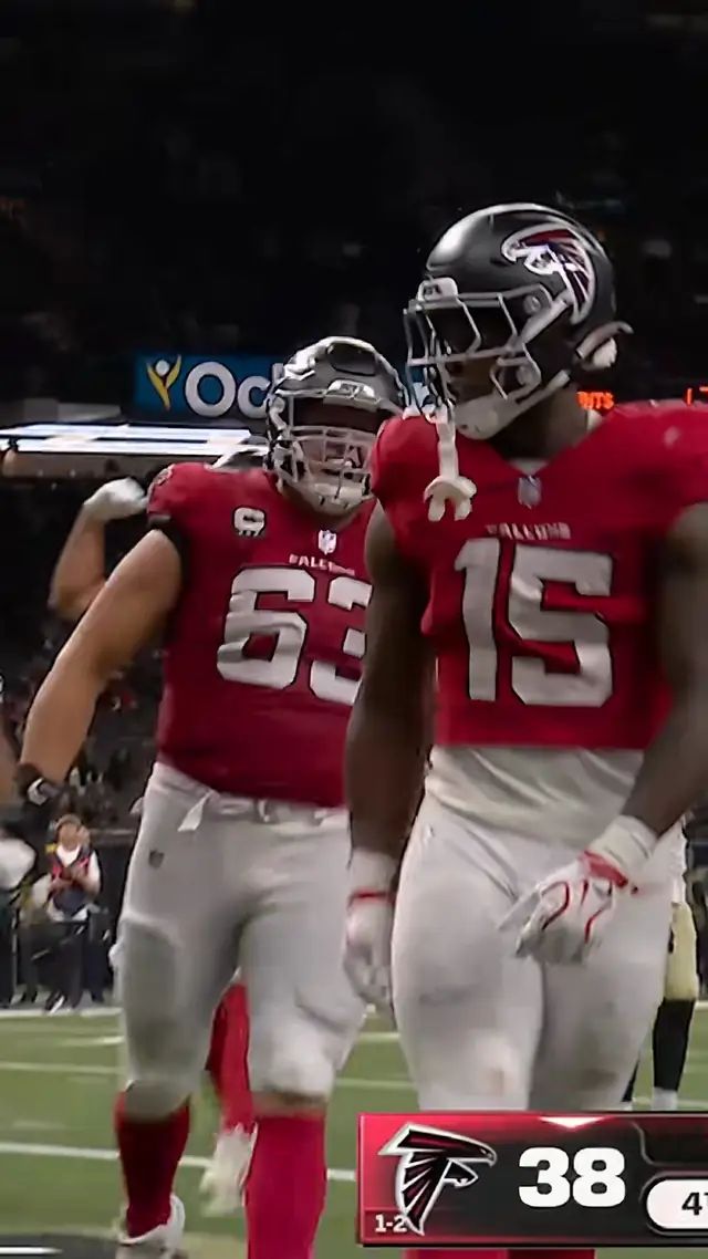 and #bijanrobinson is loving it 🙌 #nfl #atlantafalcons #brianrobinsonjr 