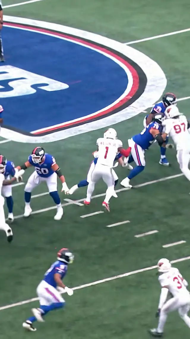 #camskattebo was NOT letting him through 🥞 #nfl #newyorkgiants