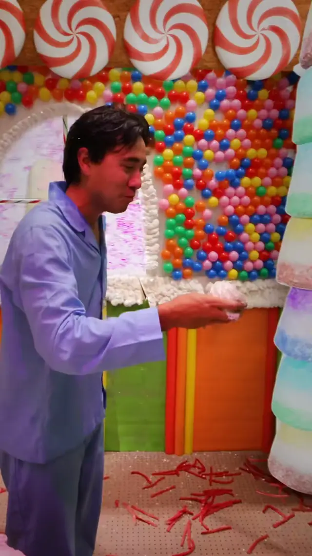Everything is sweeter In Your Dreams 🍭 🍩 💤 @Netflix #NetflixPartner 