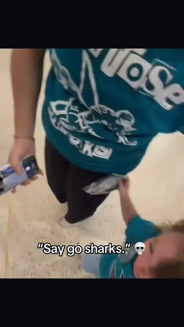 Wait for it 💀 (🎥:@Michael Rocha) #fail #nhl #hockey 
