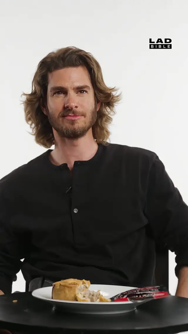 Salad cream on a pork pie?! 😳🥧 #snackwars #andrewgarfield #ladbible