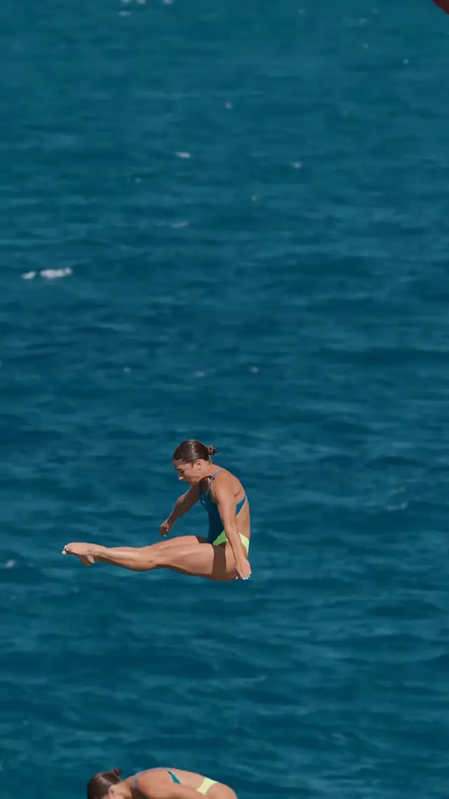 absolute cinema 🙌 👏: @morganeherculano 📍: @redbullcliffdiving #redbul...