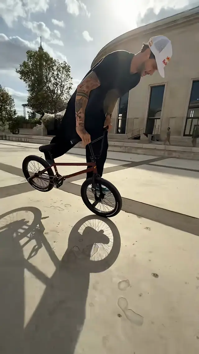 when it works, it really works 🤩 🚲: @matthiasdandois #redbull #givesy...